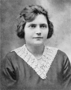 1920 graduate Amalia Simonetti was the first alumna to become a medical doctor.