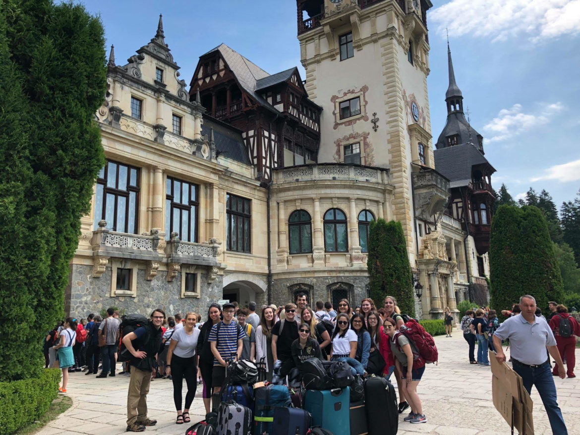 SJC students, faculty and staff in Romania.